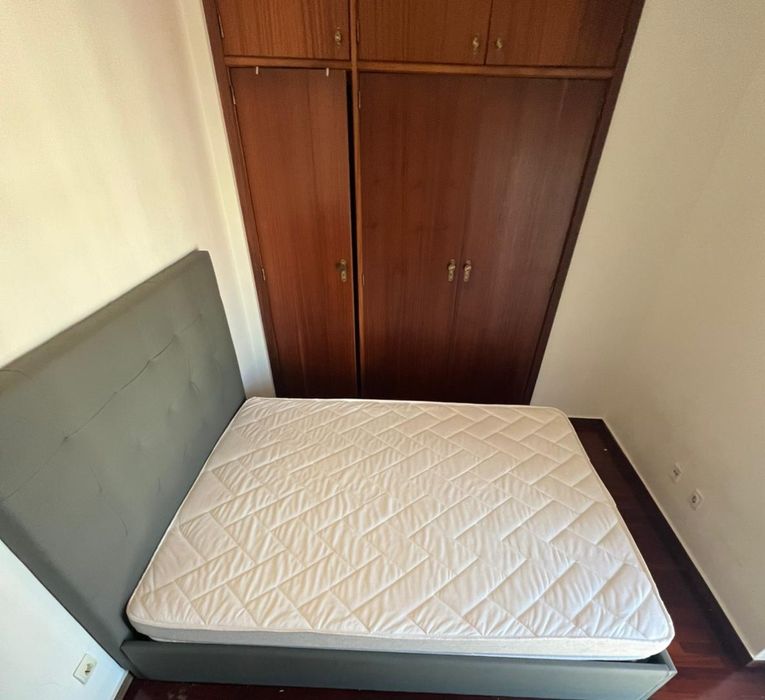 Colchão  novo  100 euros