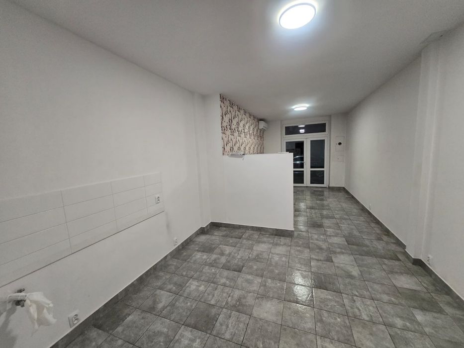 Lokal kosmetyczny * zaplecze sanitarne * centrum miasta * klimatyzacja