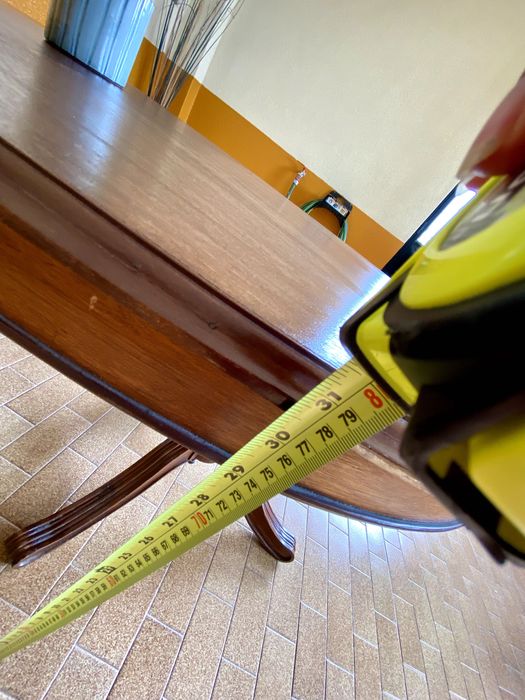 Mesa Robusta e Sólida para os seus Futuros Convívios Memoráveis