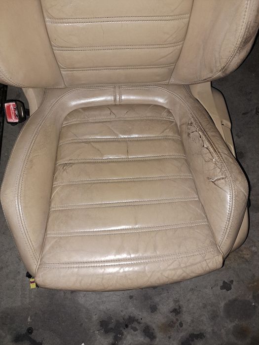 Vendo Bancos passat b6 pele