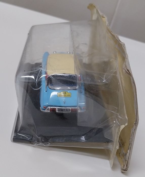 Miniatura Citroën em escala 1/43