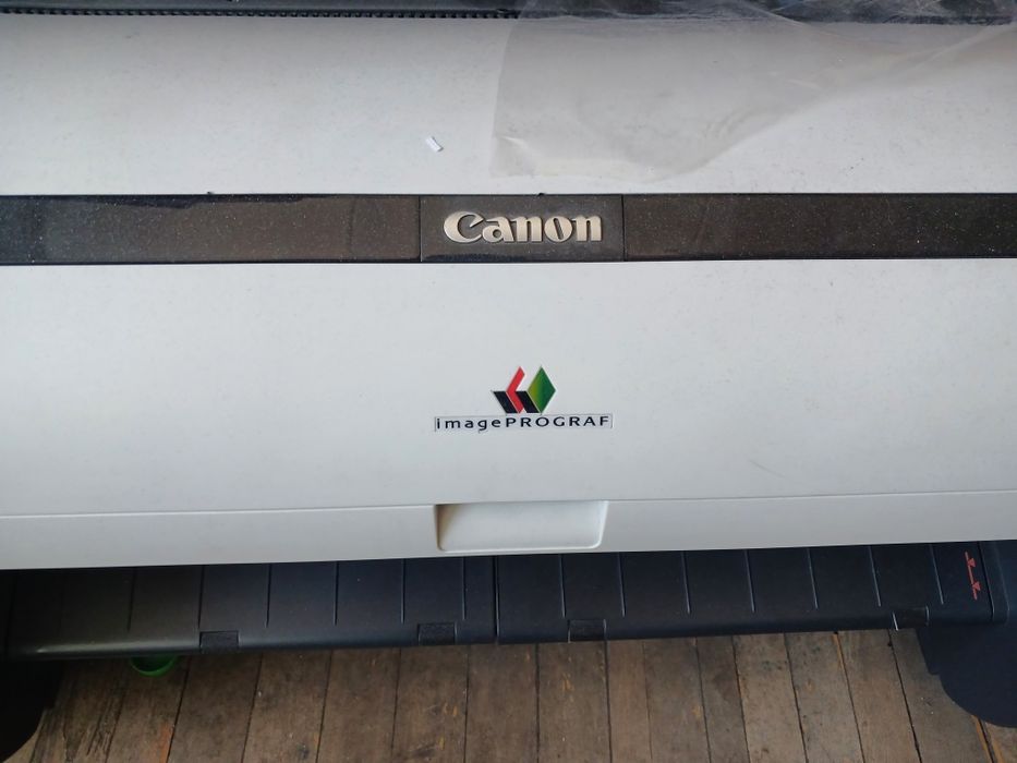 Продам плотер Canon IPF 670