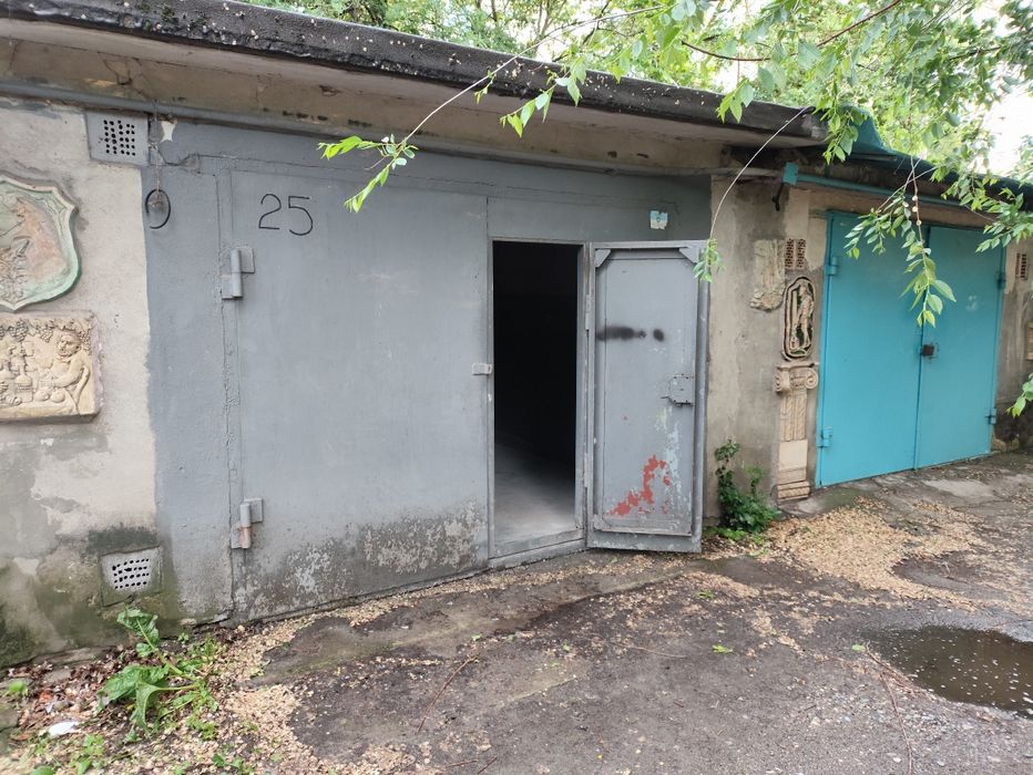Продам гараж 8х4