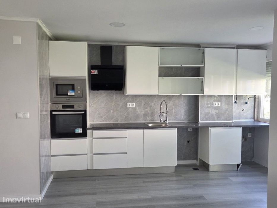 Apartamento T2 renovado - Oeiras