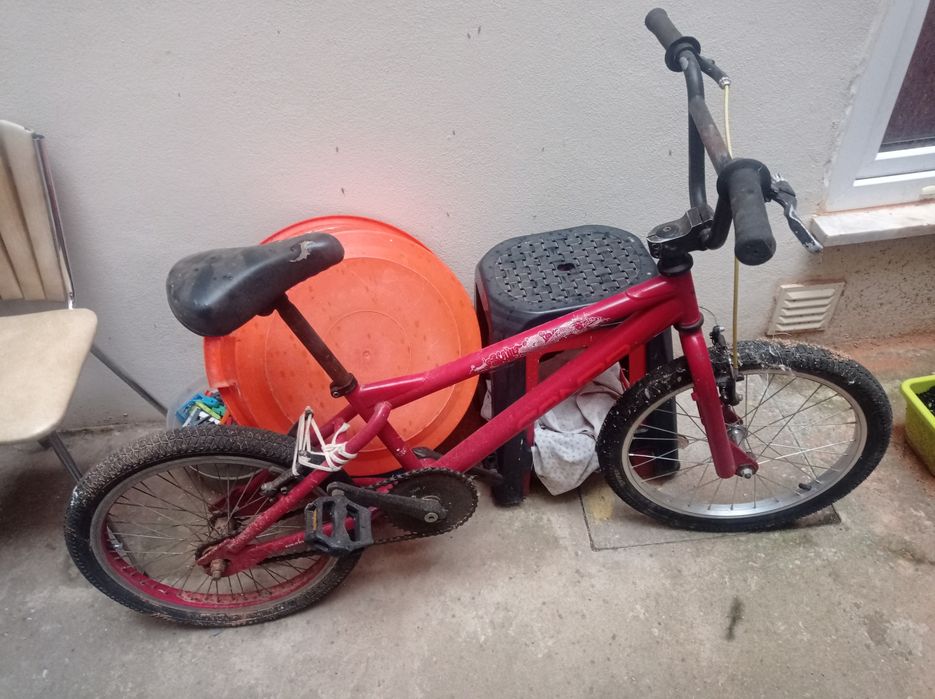 Bicicleta BXM vermelha