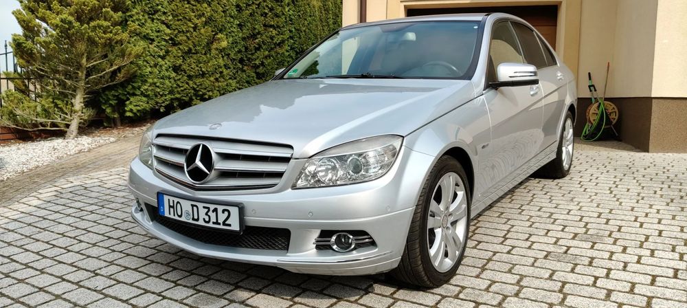 Mercedes-Benz Klasa C 180 Kompressor Bezwypadkowy Stan Idealny