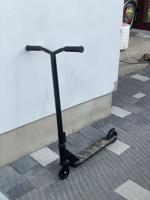 Продам трюковий самокат