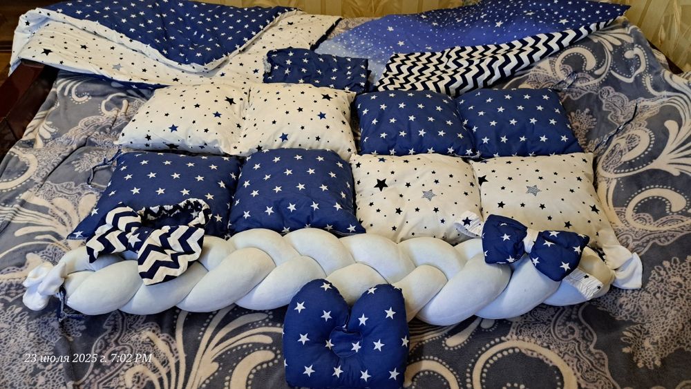 Білизна з бортиками в ліжечко