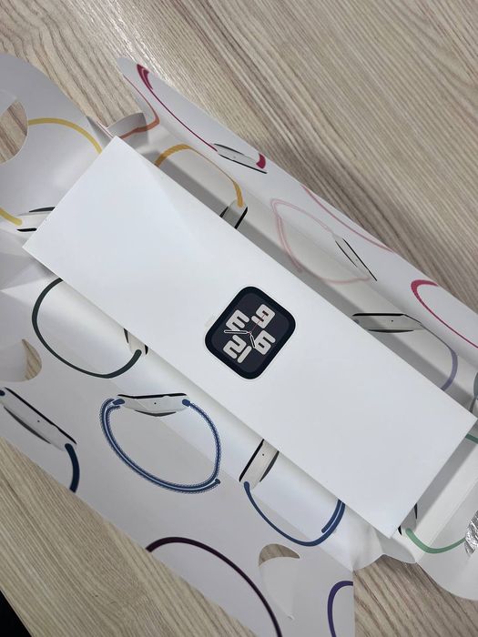 Продам Аpple Watch SE 2 44 mm.