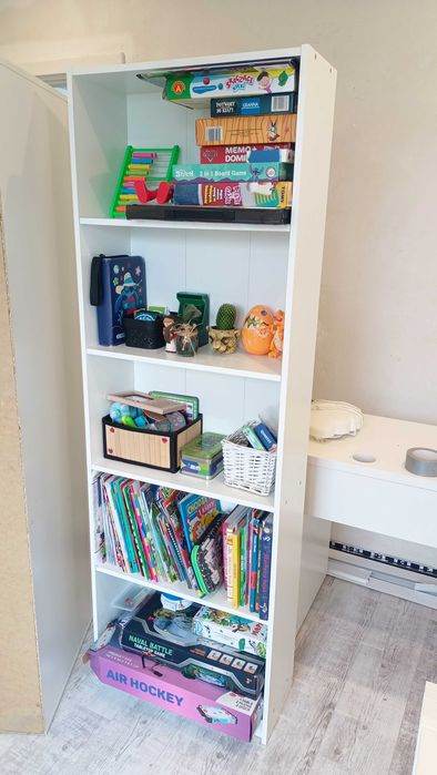 Biała szafa Ikea, regał