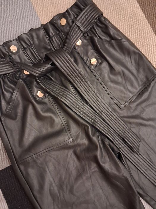 Spodnie skórzana River Island rozm. 40