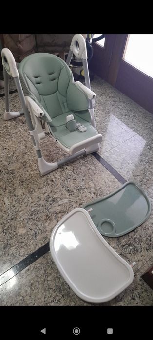 Cadeira de bebe para refeição