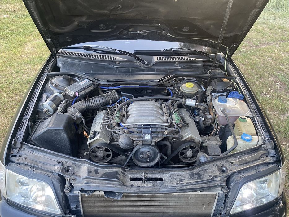 Ауді 100С4