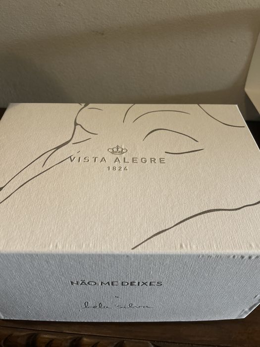 Escultura de autor  da Vista Alegre