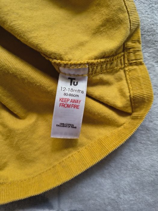Sukienka sztruksowa