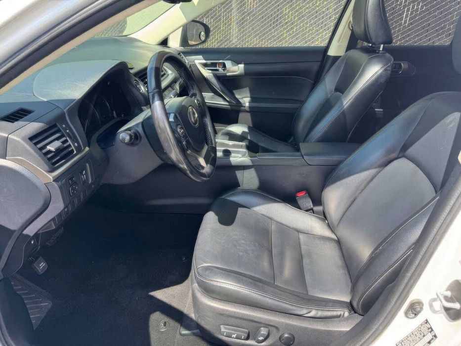 Lexus Ct 200H      2017