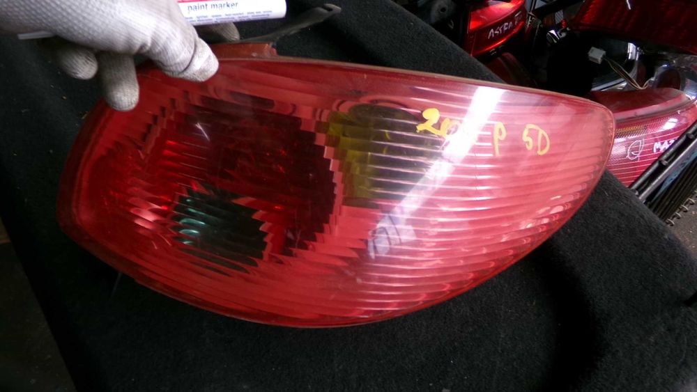 Maj66 Lampa tylna prawa peugeot 206 lift wysyłka części
