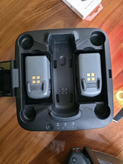 DJI Spark Zestaw – 3 Baterie + Stacja Portable Charging Station