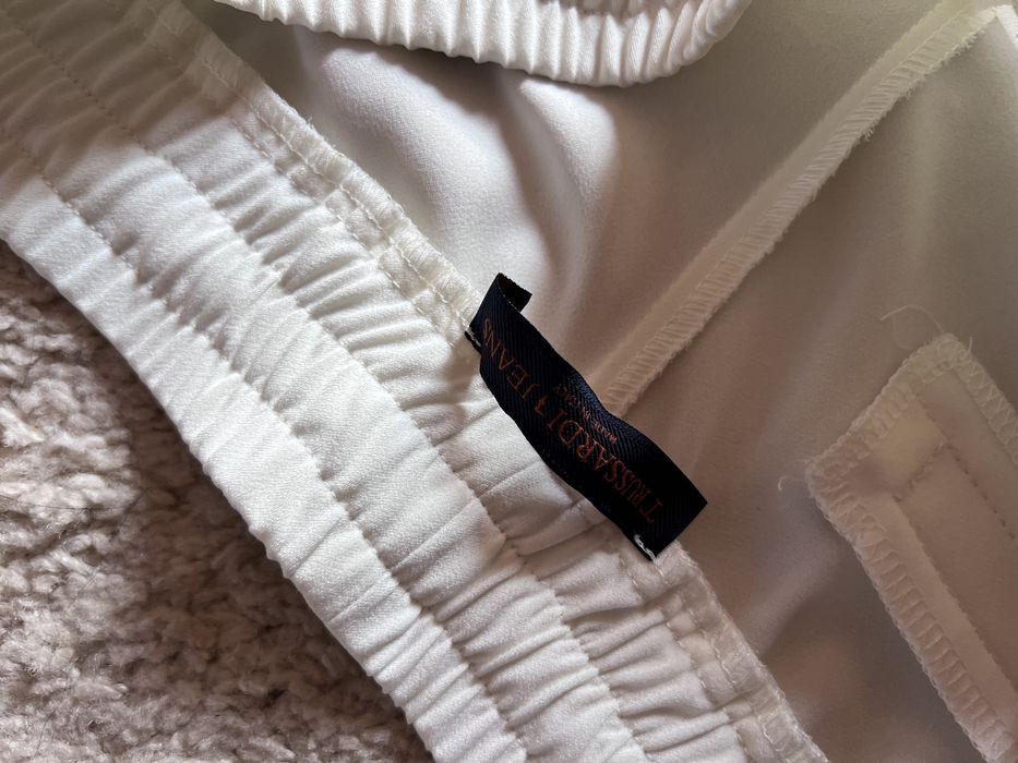 Bezowe Spodnie materiałowe trussardi 44 XXL
