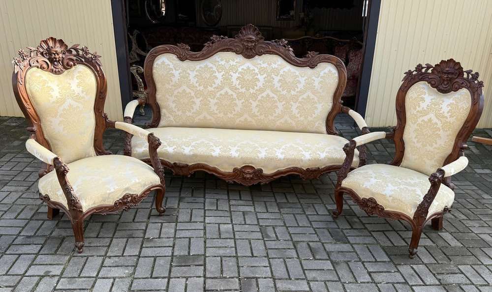 Rzeźbiony włoski komplet wypoczynkowy