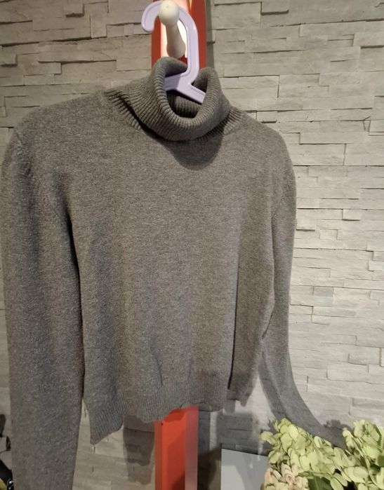 Golfik szary Bershka r.s/m