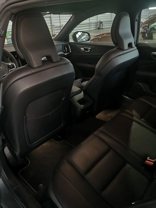 Volvo V60 D4 R-Design 2.0