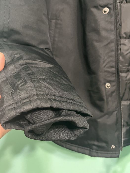 Парка Adidas, нова, розмір S