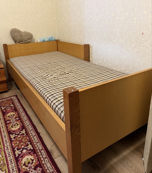 Продам кровать односпальная