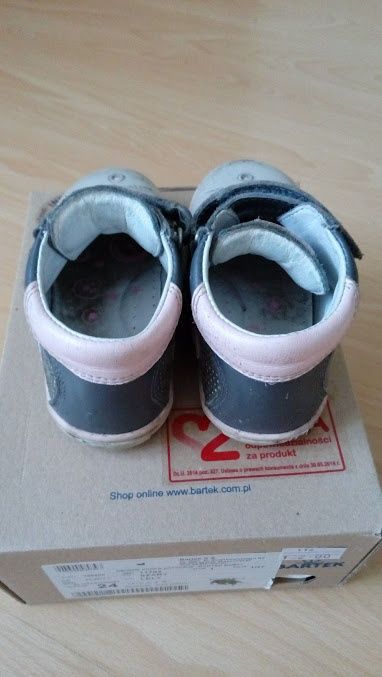 Buty dla dziewczynki BARTEK