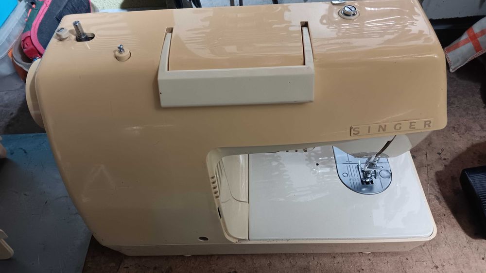 Maquina de costura Singer Starlet 354