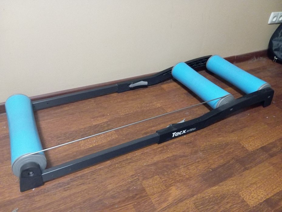 Роликовый велотренажер tacx antares