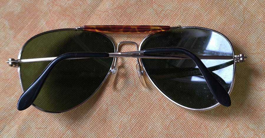 Óculos de Sol Cat-Eye Pretos – Elegantes e Femininos