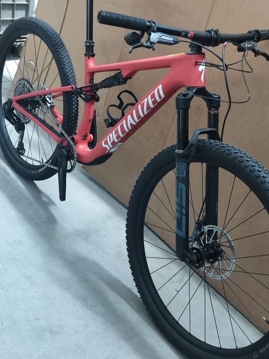Nova!3199€Specialized Epic 8 Comp  carbono 2026 
( Aceito retomas)
Tamanho M 
Transmissão electrónica