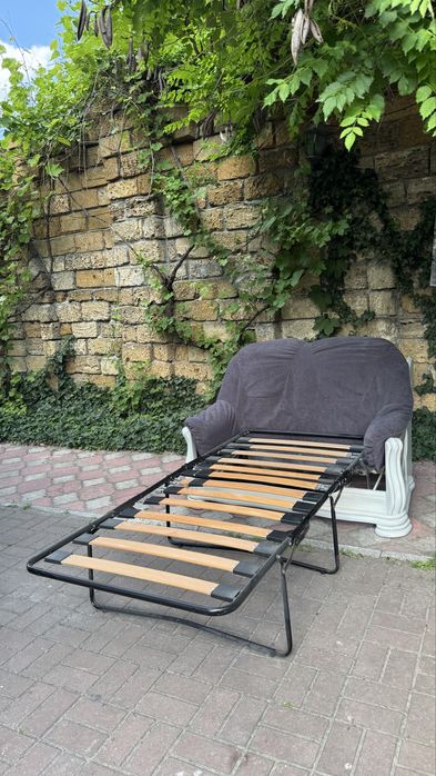 Диван раскладной, дубовый каркас, новый чехол, мебель из Европы