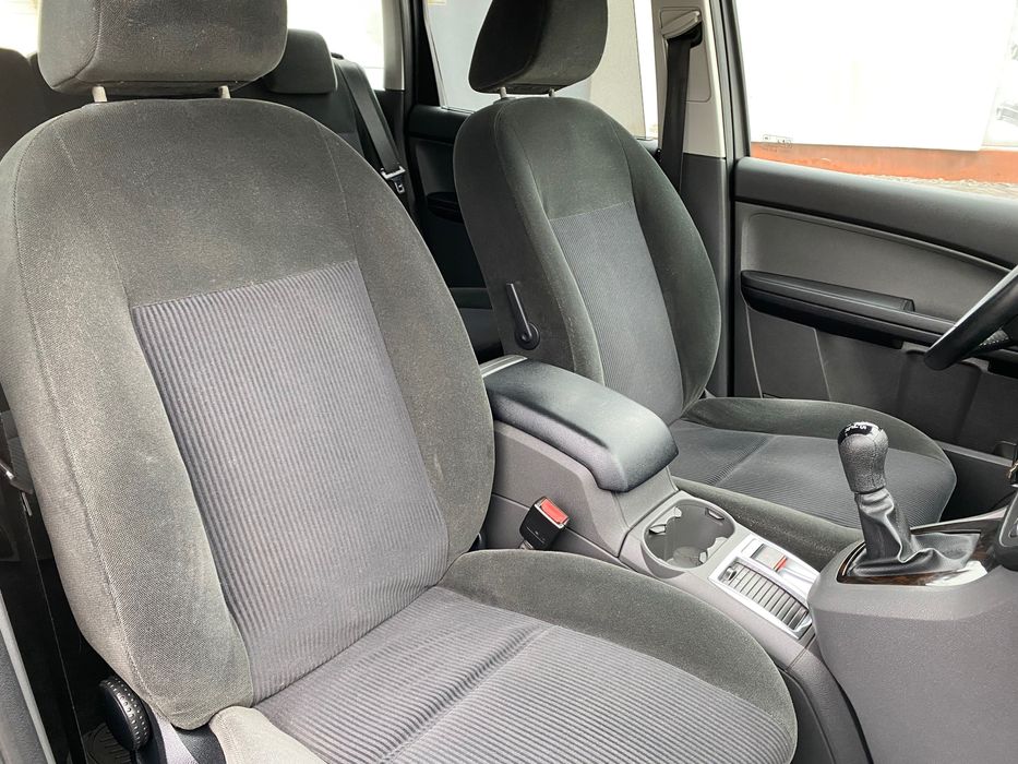 Ford C-MAX diesel Ghia klimatronic alusy zadbany