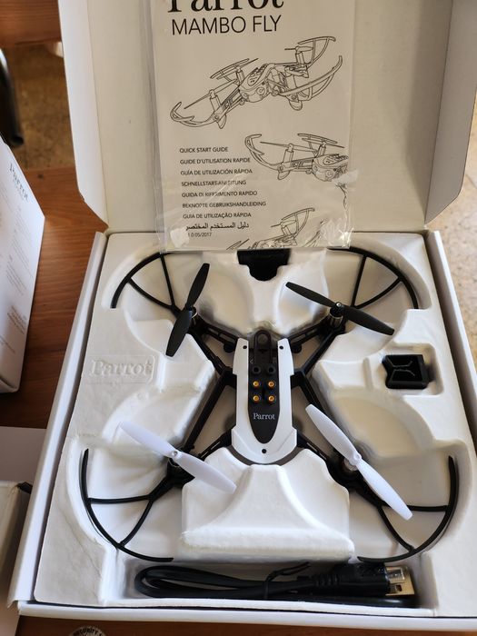 2 Mini drones flypad e carregador