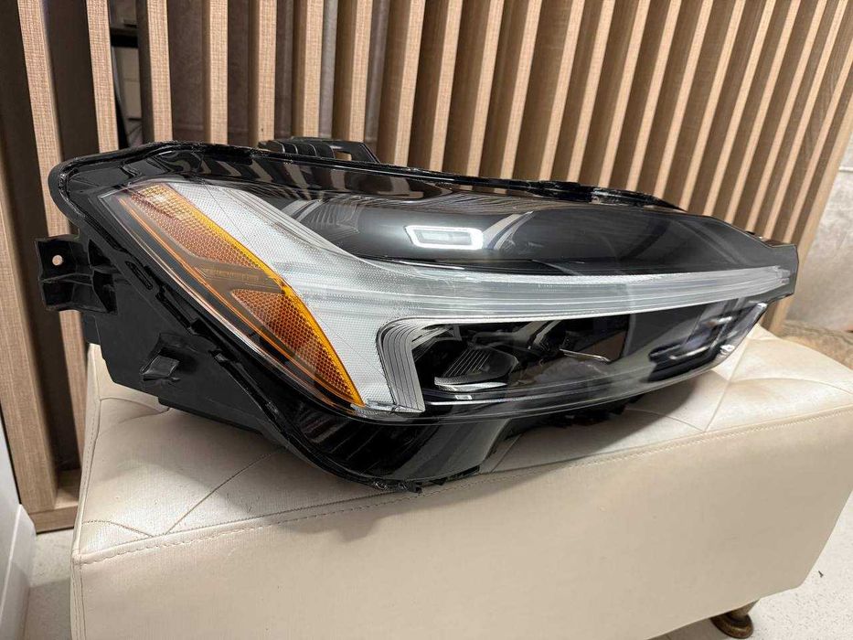 Фара ліва Volvo XC60 2021-2024USA Full Led Америка 32404703
