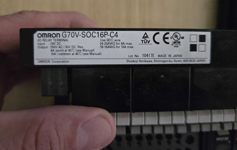 Sterownik PLC Omron NX1P2-9024DT1 z rozszerzeniami