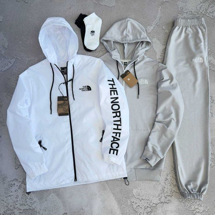 Спортивний чоловічий набір (спортивний костюм + куртка + шкарпетки)
