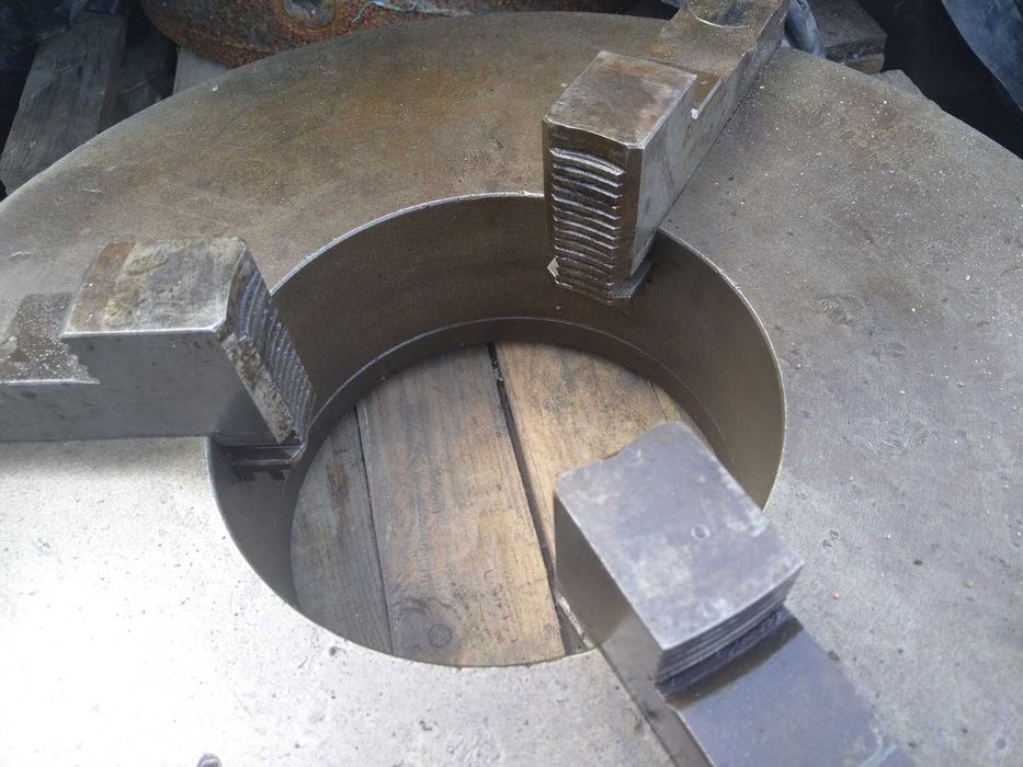 Uchwyt Tokarski fi 630mm Trzyszczękowy Samocentrujący 3 Szczękowy