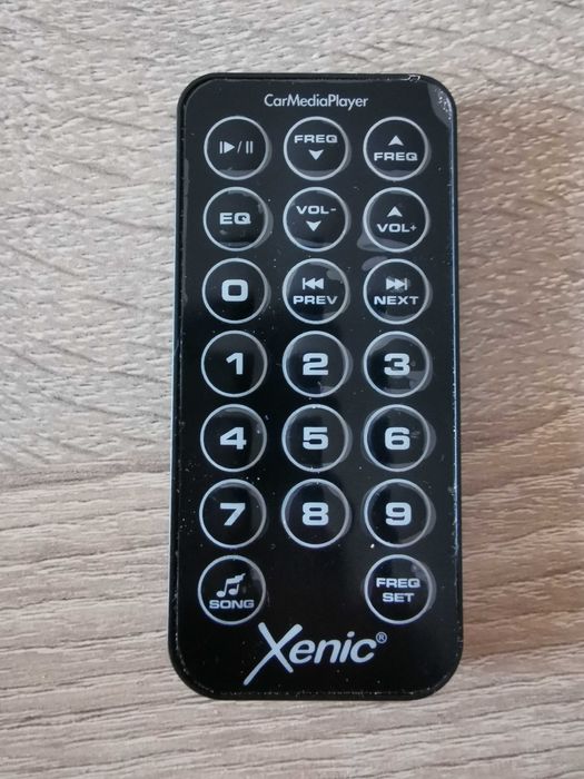 Transmiter samochodowy FM XENIC F-172A + pilot