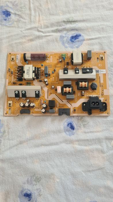 TV Samsung UE43RU7455 para peças