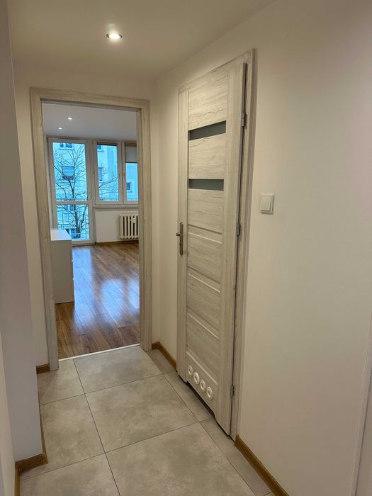 Na sprzedaż 2-pokojowe mieszkanie z balkonem - Krosno, ul. Wróblewskiego, os. Tysiąclecia | 44,58 m² - Widok 3