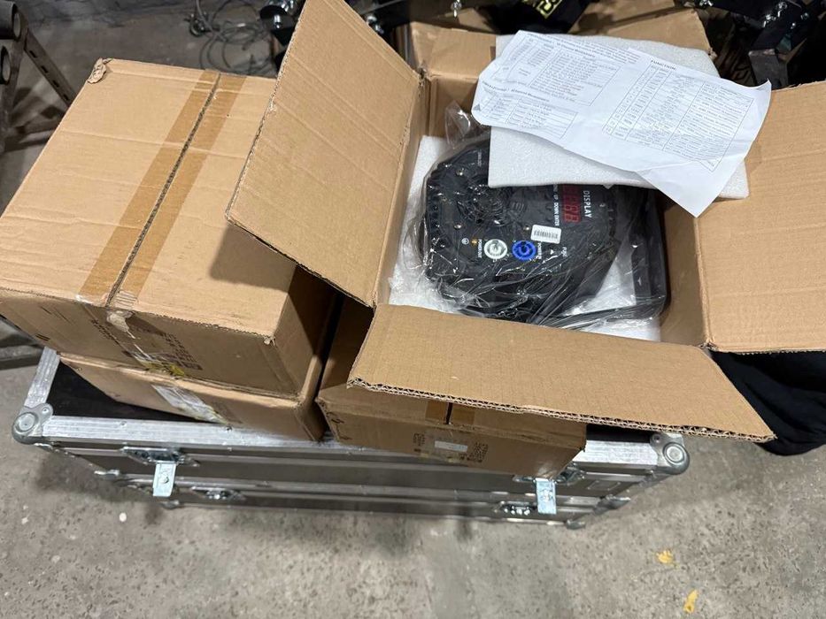 Пар - cвітлодіодний LED прожектор LUX PAR 1818 v2