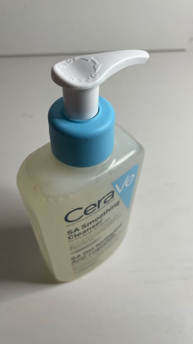 (42) CeraVe SA Smoothing Cleanser, wygładzający żel do mycia, 236ml