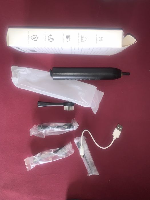 Зубная щетка электрическая БУ