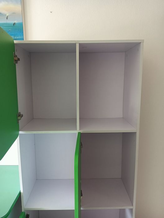 Vendo conjunto de estante mais secretária.