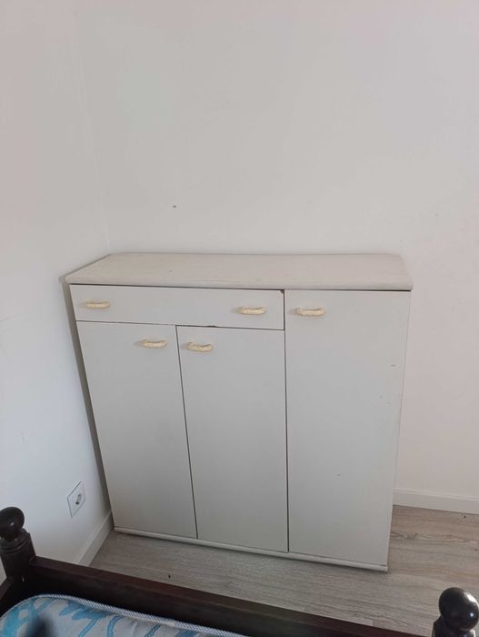 Vendo sete móveis usados — por 515€ até 19 de outubro 2026