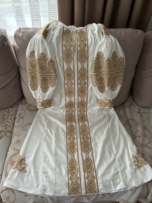 Сукня вишита, жіноча вишиванка, плаття вишите