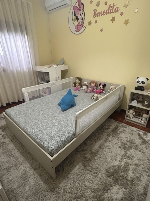 Vendo cama + mesinha